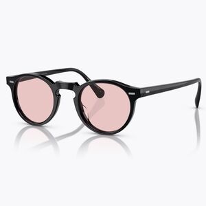 Oliver Peoples Gregory Peck Sun OV5217S Black / Pink Photochromic 10054Q 47mm